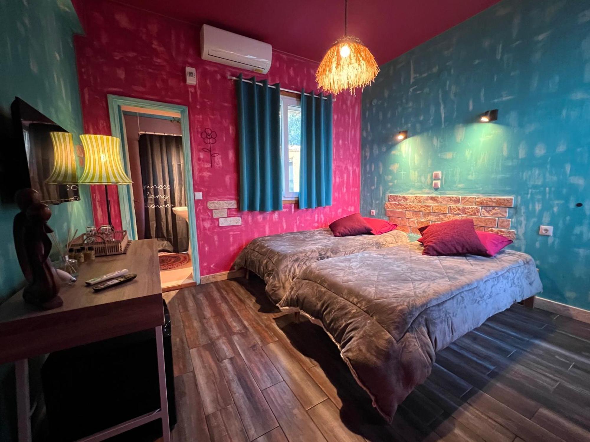 Antares Boutique Guesthouse Perama  Extérieur photo